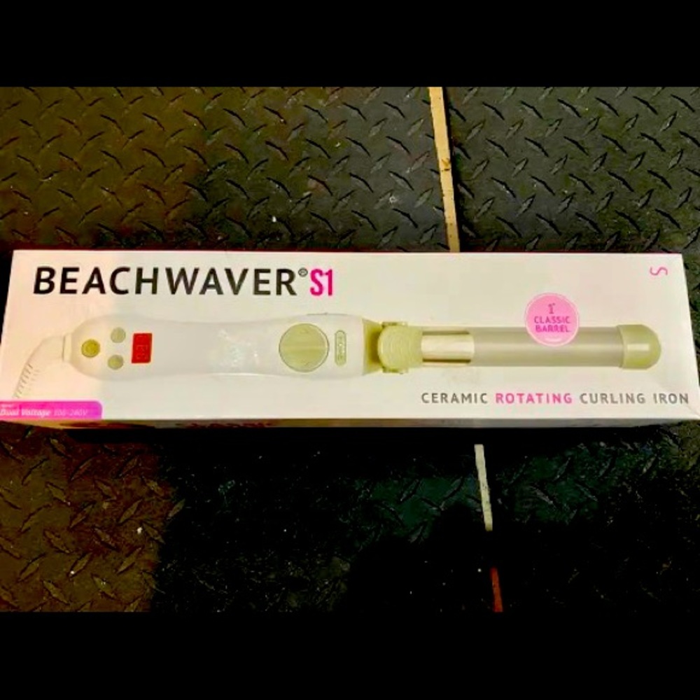 Beachwaver S1- new in box
